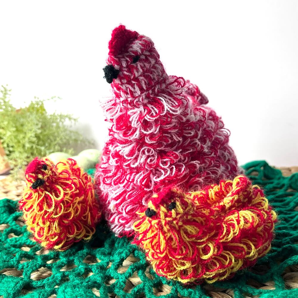 Handmade Crochet Hen Chicks Doily Centerpiece Decor Looped Yarn Plush Country